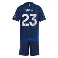 Maglia Calcio Manchester United Luke Shaw #23 Seconda Divisa Bambino 2024-25 Manica Corta (+ pantaloncini)